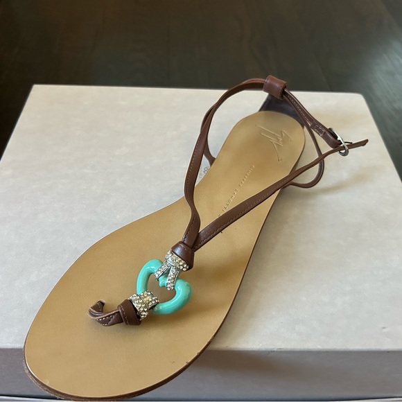 Giuseppe Zanotti Flat Heart Crystal Sandal, Size 39 EU (9 US) - Picture 1 of 6